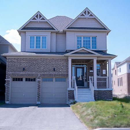 Modern 4Br House In Barrie! Villa Exterior photo